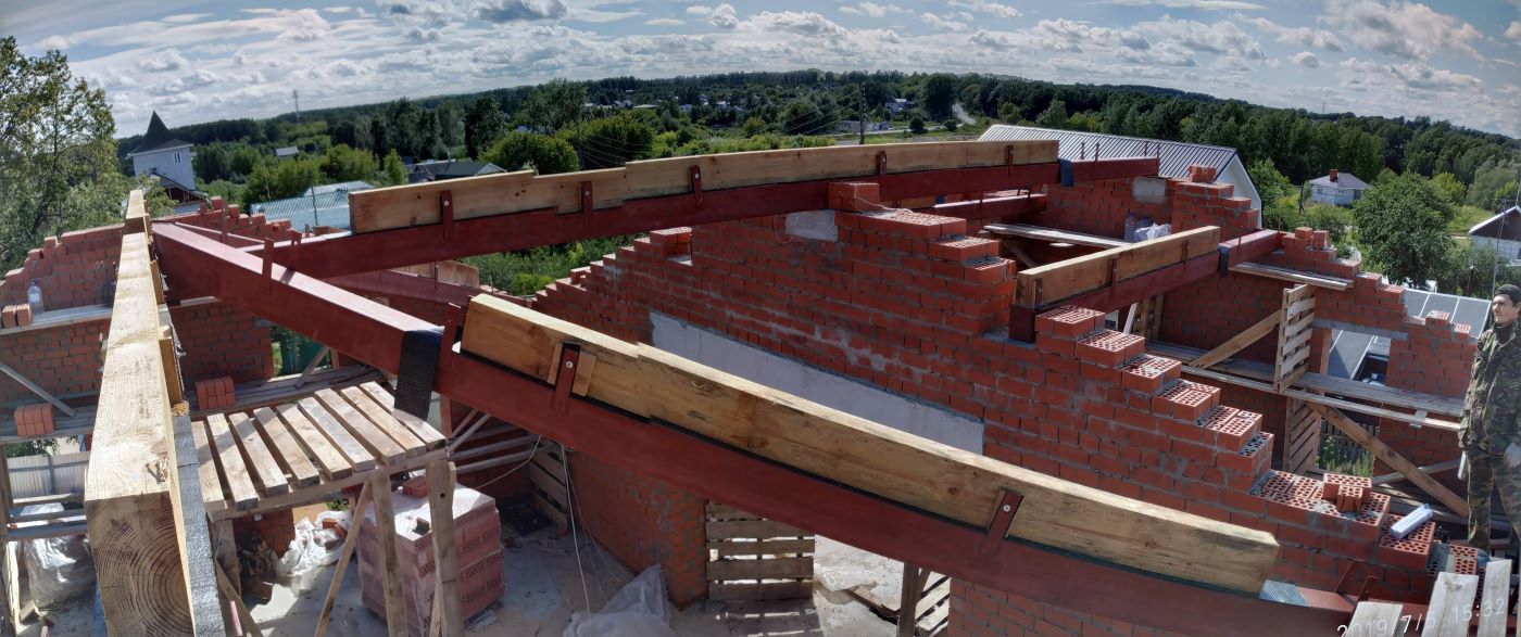 Roof with installed metal beams.